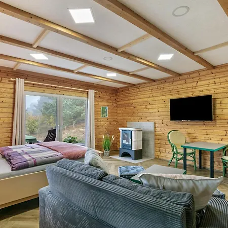 Holzhaus Am Waldrand Сasa de vacaciones *