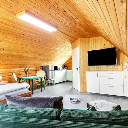 Holzhaus Am Waldrand Feriehus