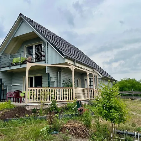 Feriehus Holzhaus Am Waldrand