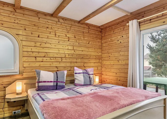 Holzhaus Am Waldrand Niederfinow
